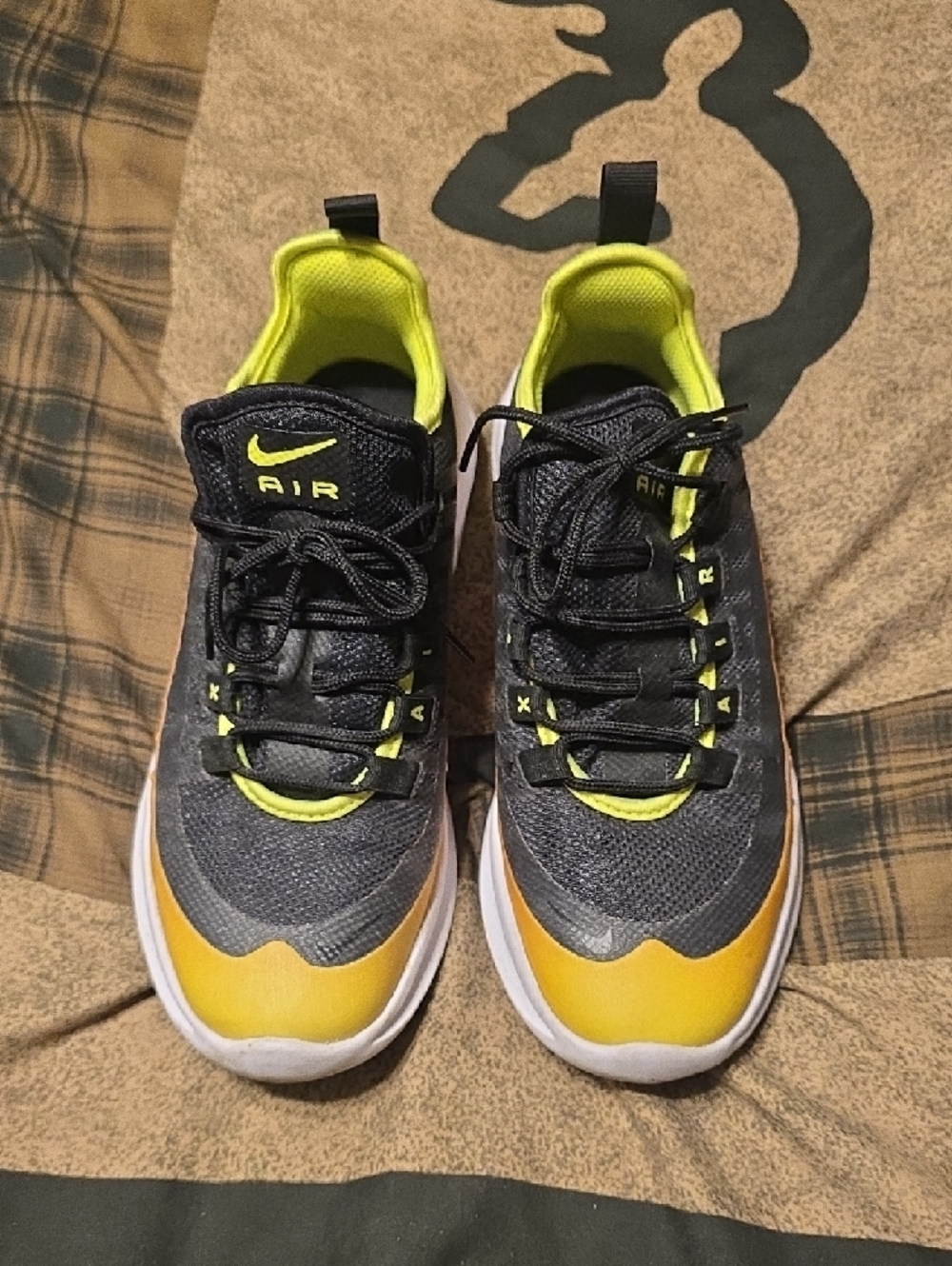 Nike Air Max Black, Yellow & Neon Green Low-Top Sneakers Like New - Picture 2 of 4